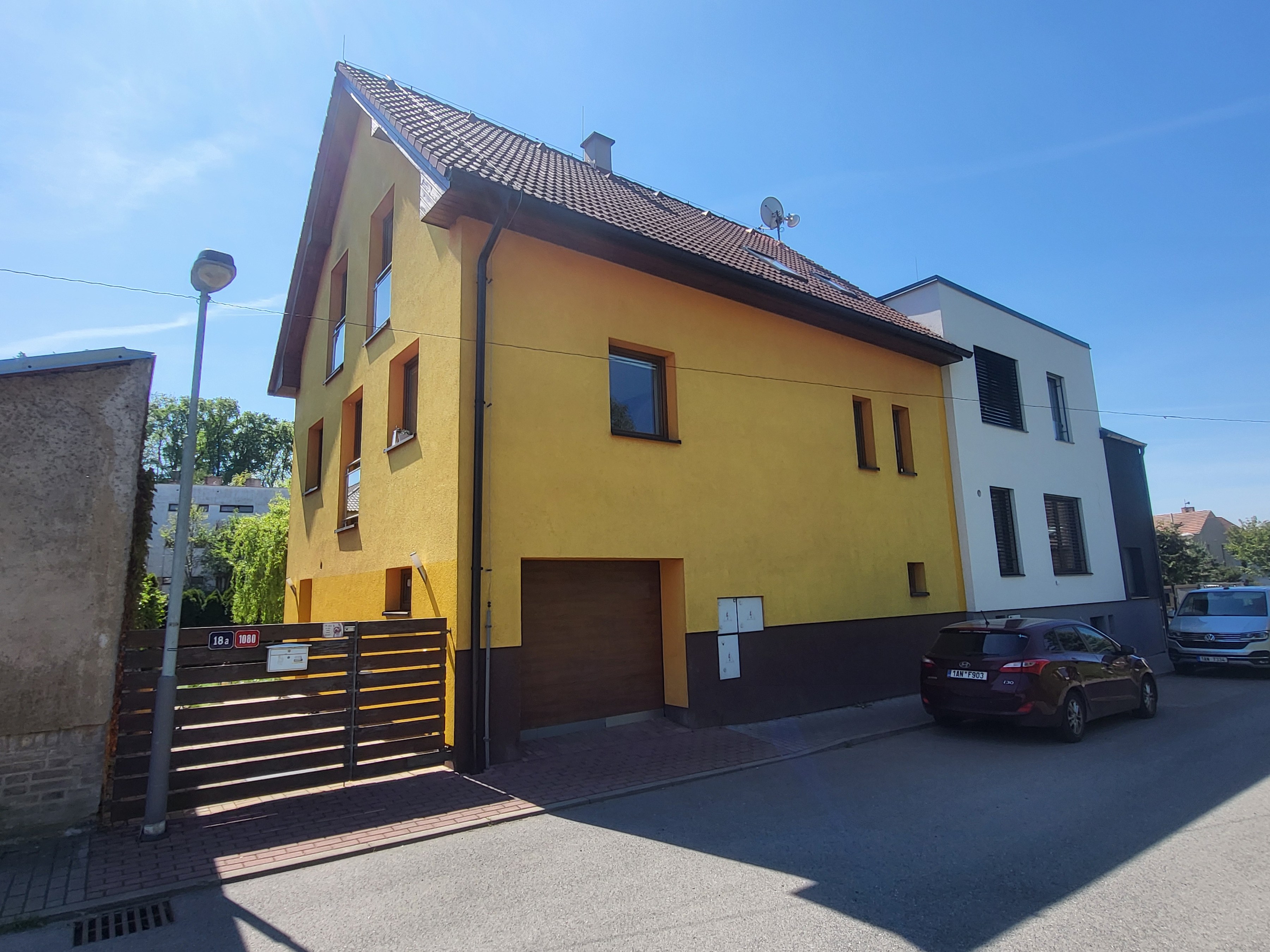 Prodej rodinného domu 198 m², pozemek 300 m², Všerubská, Praha - Řeporyje